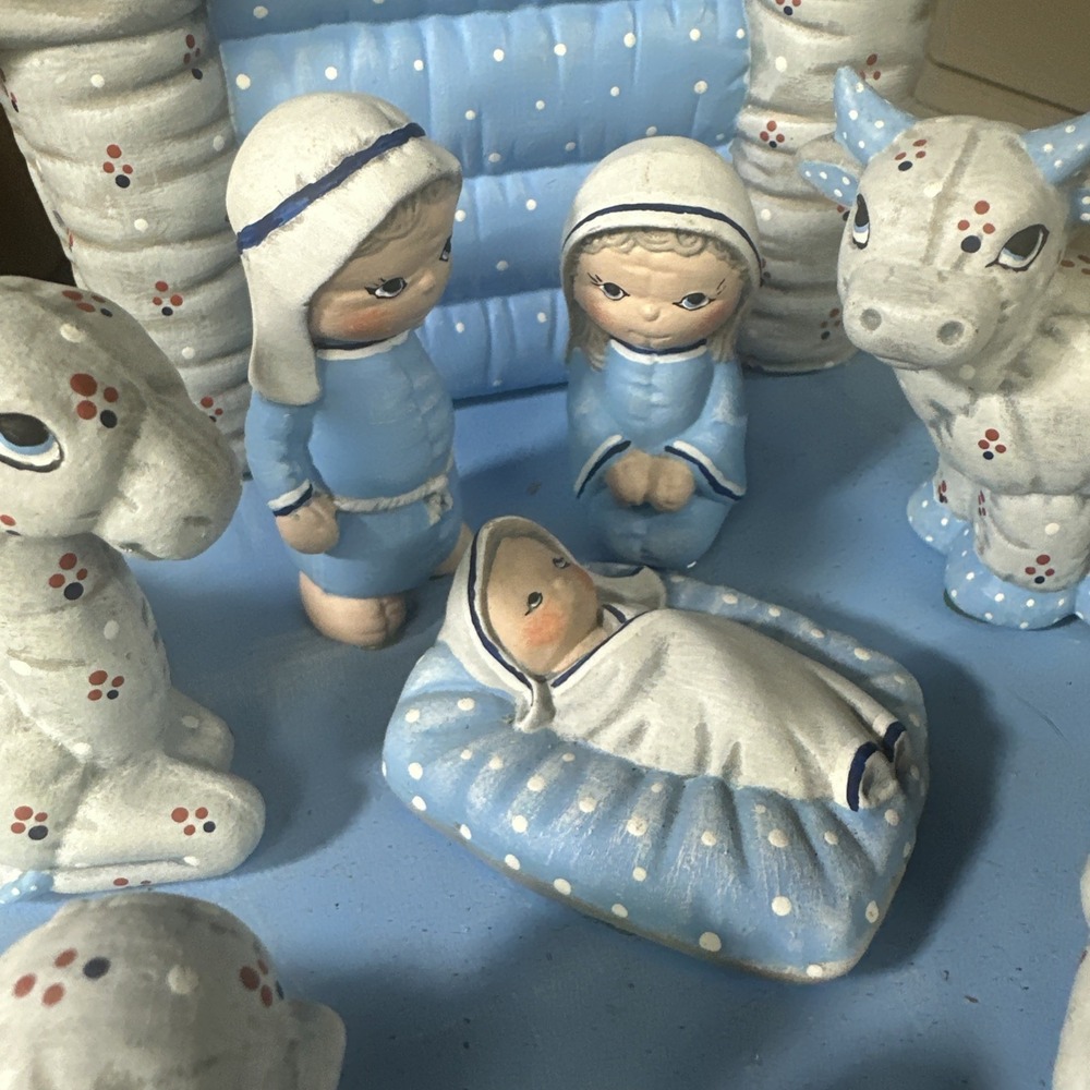 Christmas Nativity Scene Set Figures Manger Figurines Baby Jesus Quilt Look Blue - Picture 5 of 9